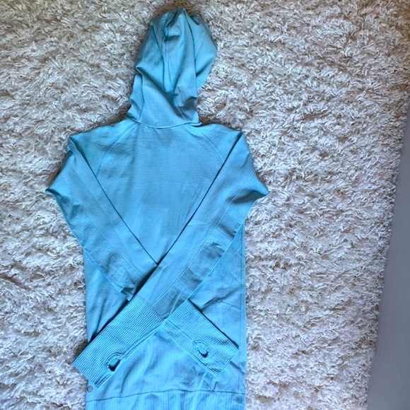 Lululemon pullover - Picture 2 of 3